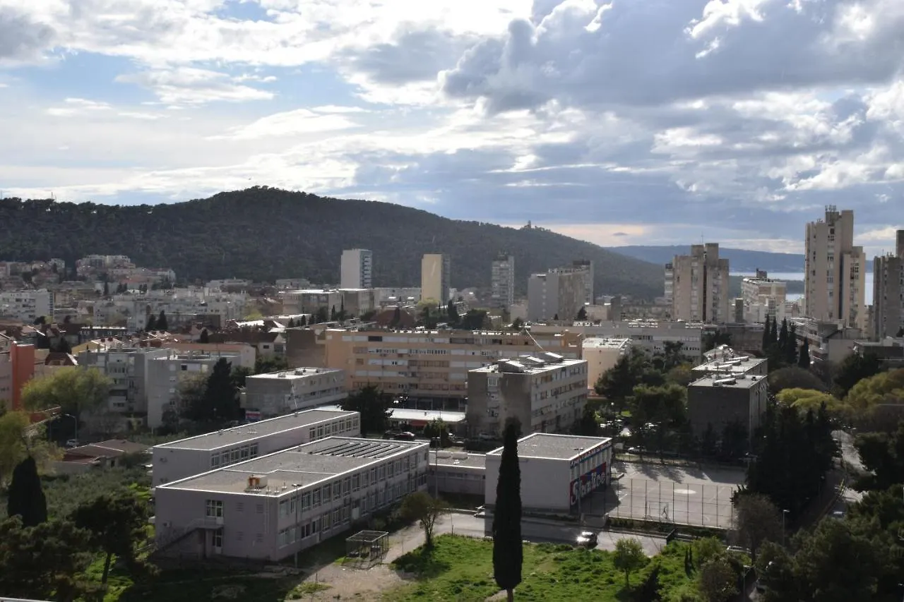 Diocles Place Split